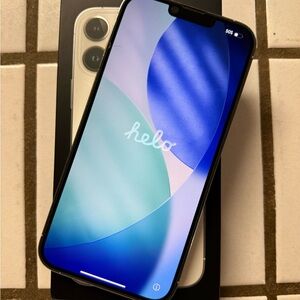 White IPhone 13 Pro Max